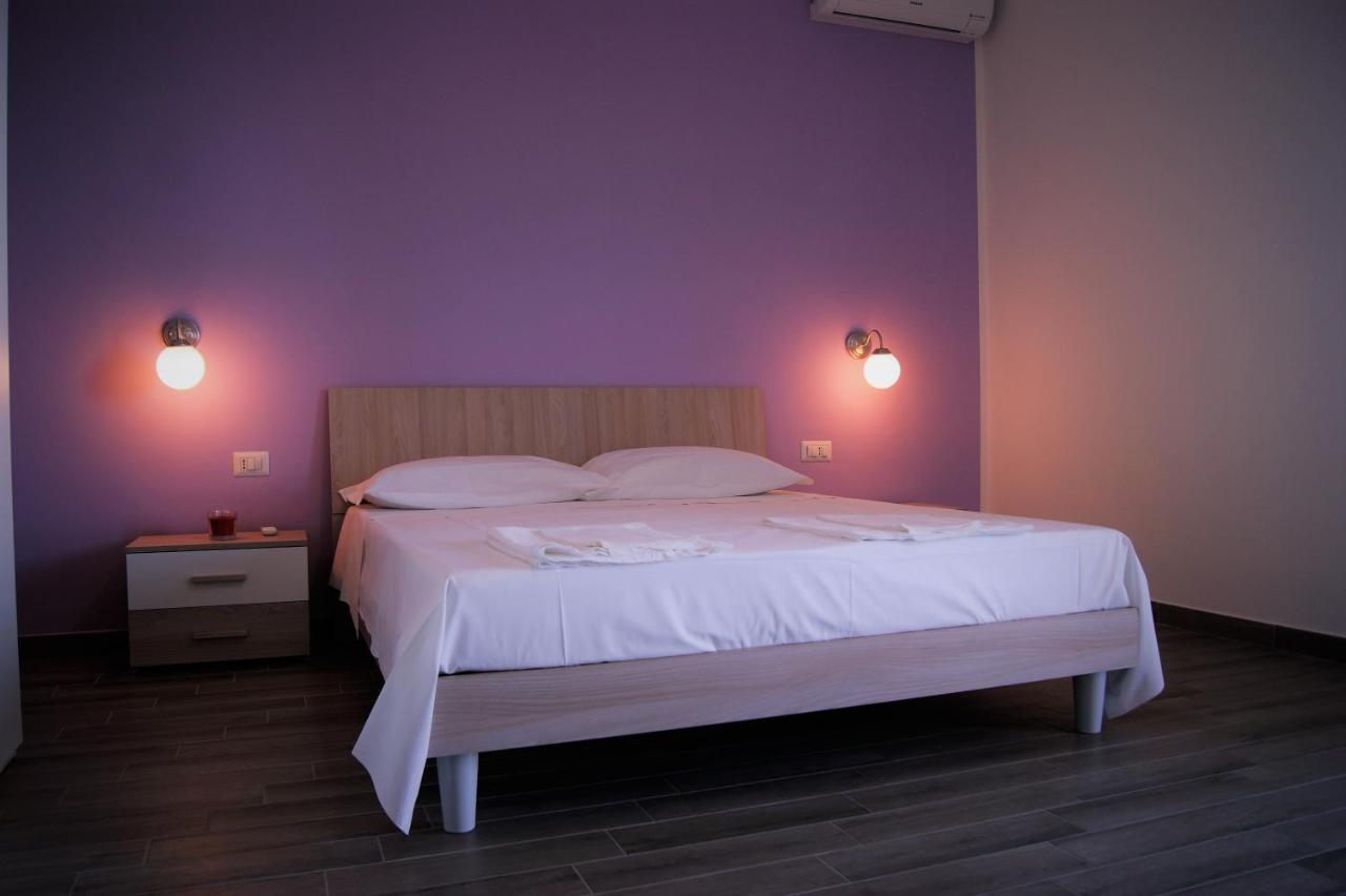 B&B Apollonia Roseto Capo Spulico Bagian luar foto