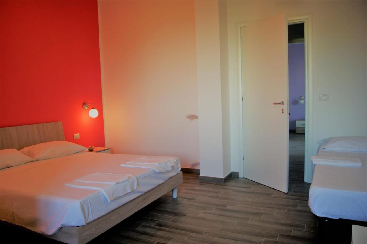 B&B Apollonia Roseto Capo Spulico Bagian luar foto