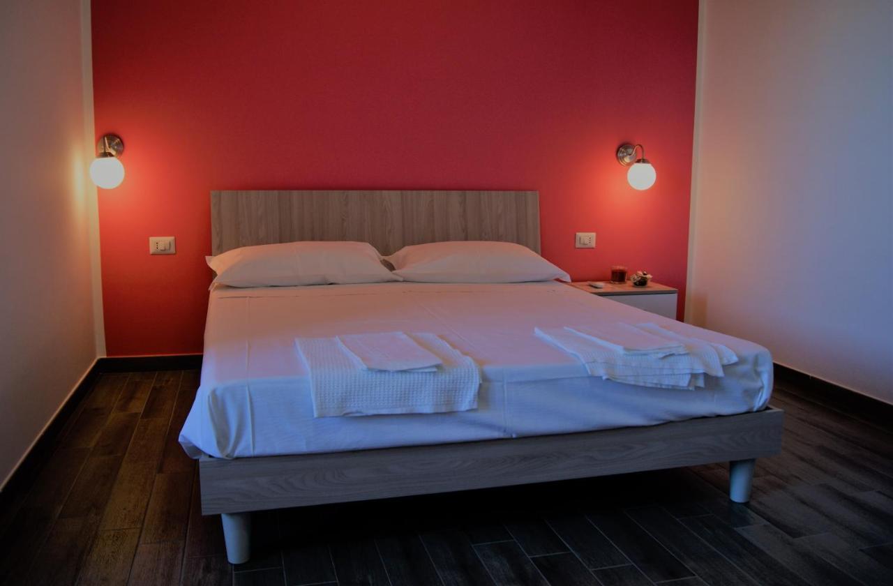 B&B Apollonia Roseto Capo Spulico Bagian luar foto